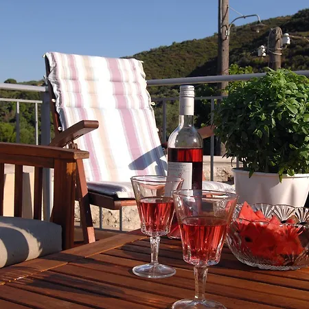 Apartament Ioannis At Skonizo