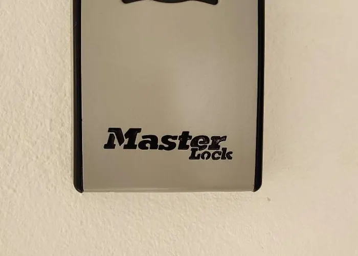 Ioannis At Skonizo *