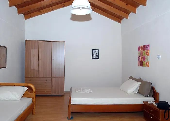 Ioannis At Skonizo *